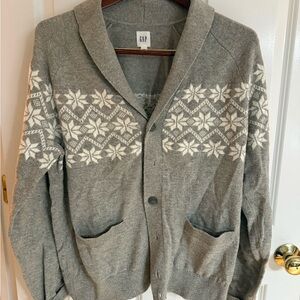 GAP Men's Gray Cardigan with Snowflake Pattern